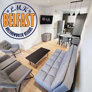 Apartment Lmk, 2 Bedroom Apartment, With Roof Terrace, Free Parking, Ev Charger, Great Location., Belfast